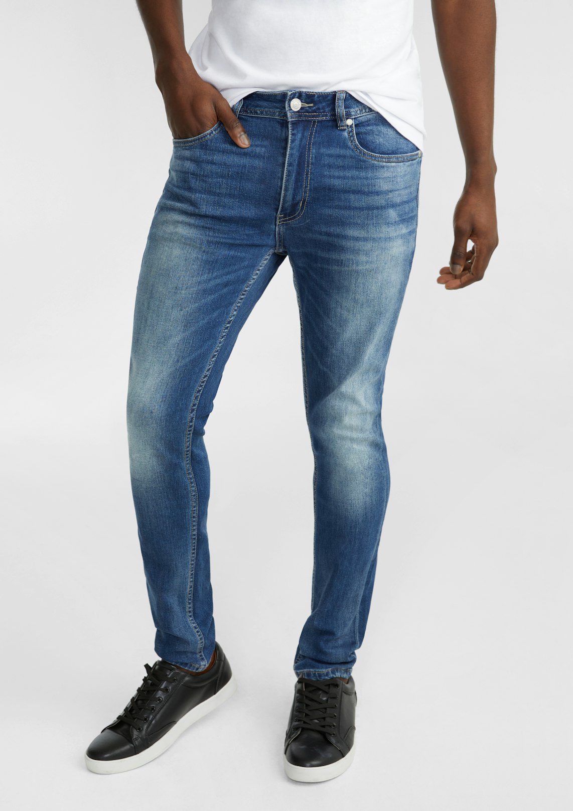 Jett Slim Tapered Jean