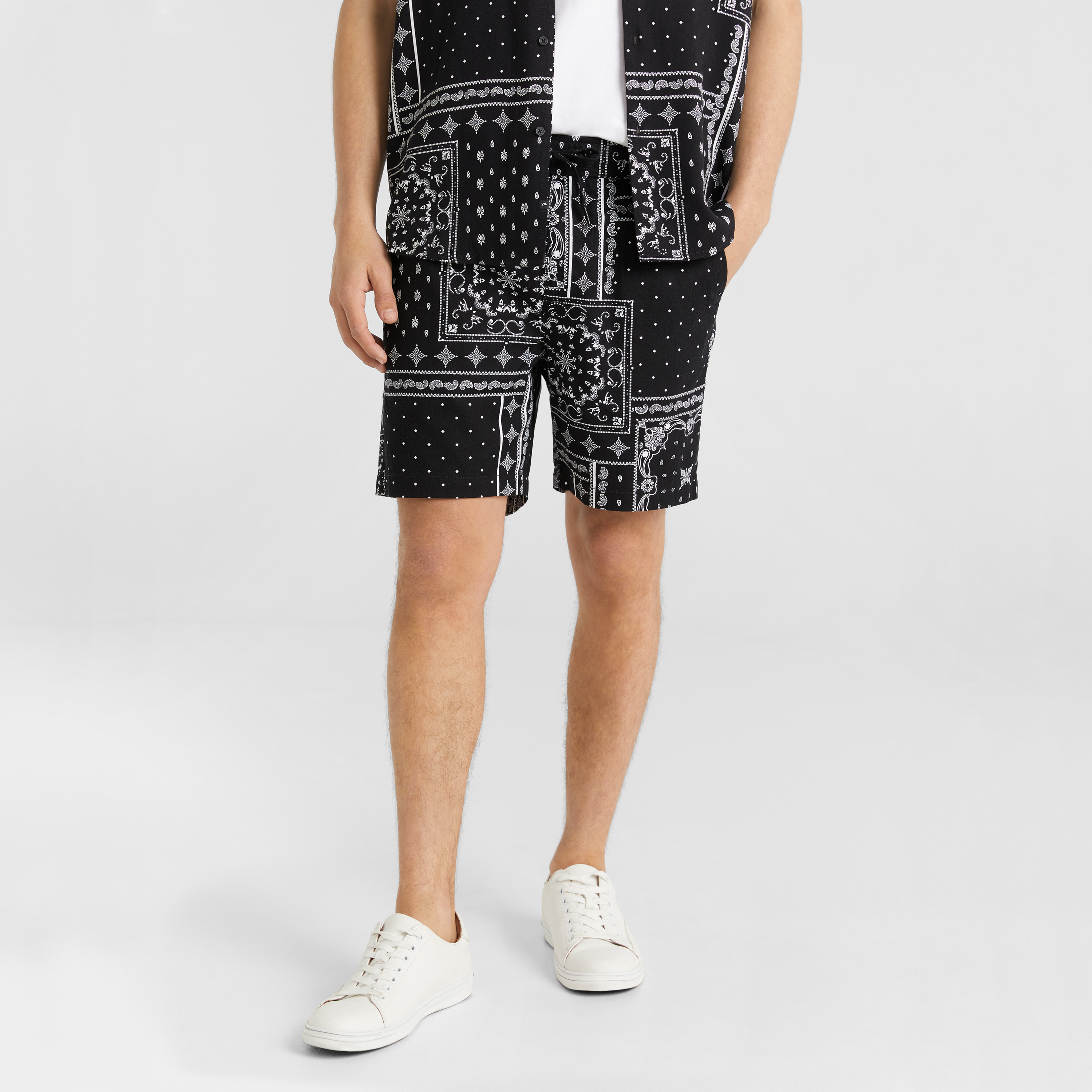 Black Bandana Print Short Men's Bottom yd AU