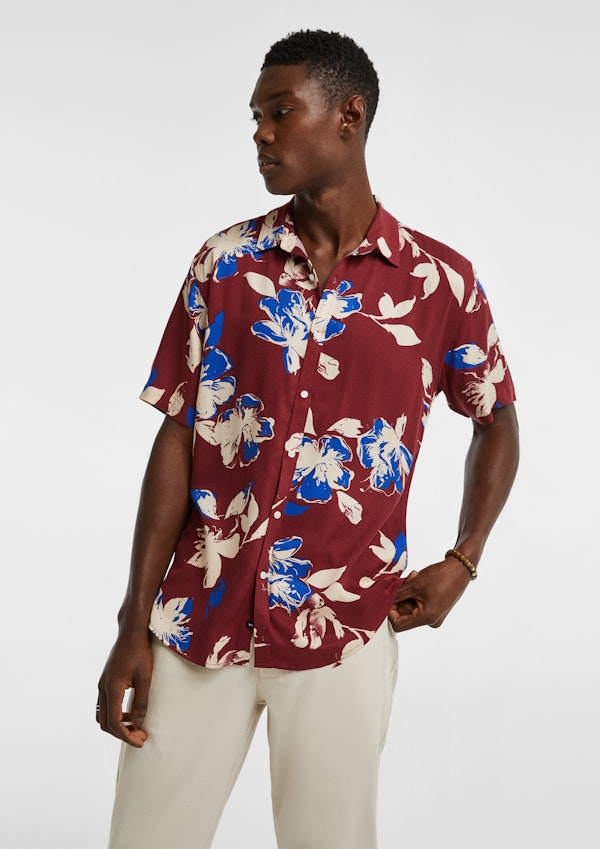 Red short sales sleeve button up