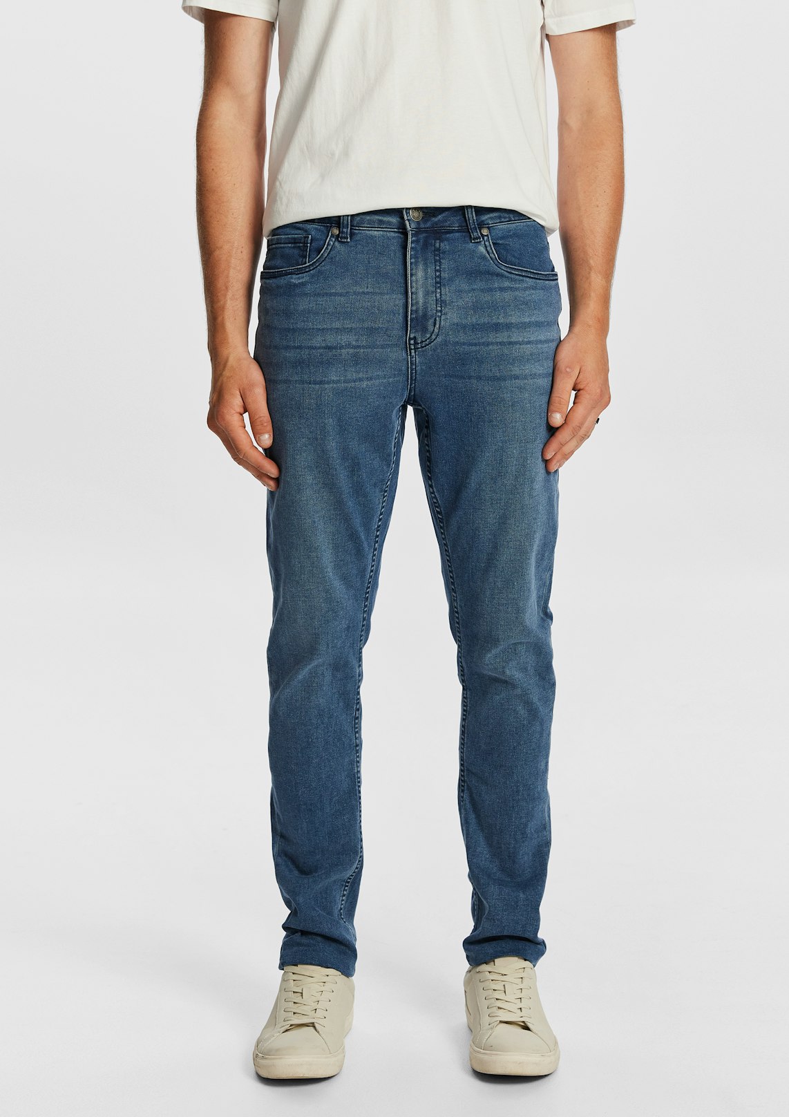 Joni Slim Tapered Jean