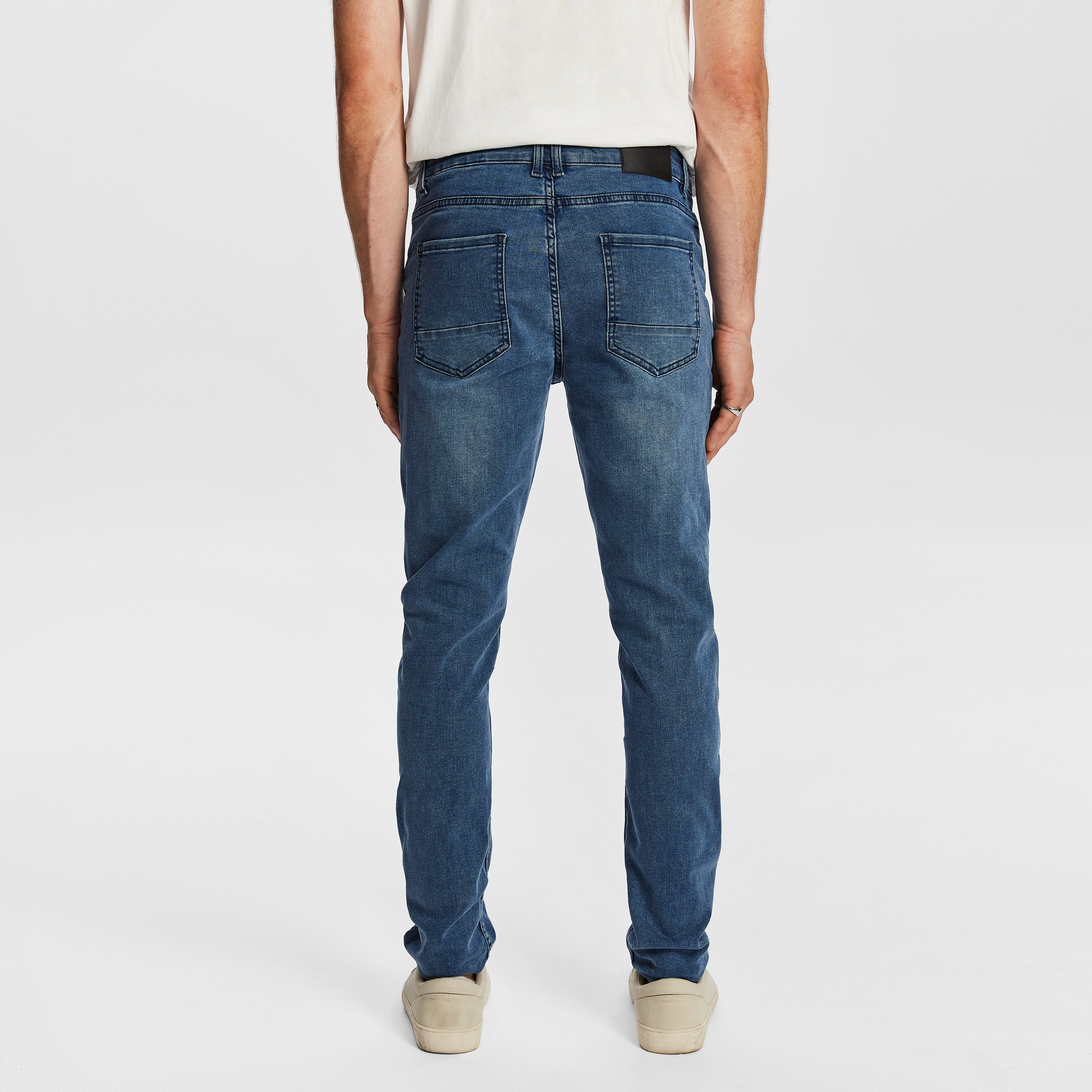 Mid Wash Joni Slim Tapered Jean