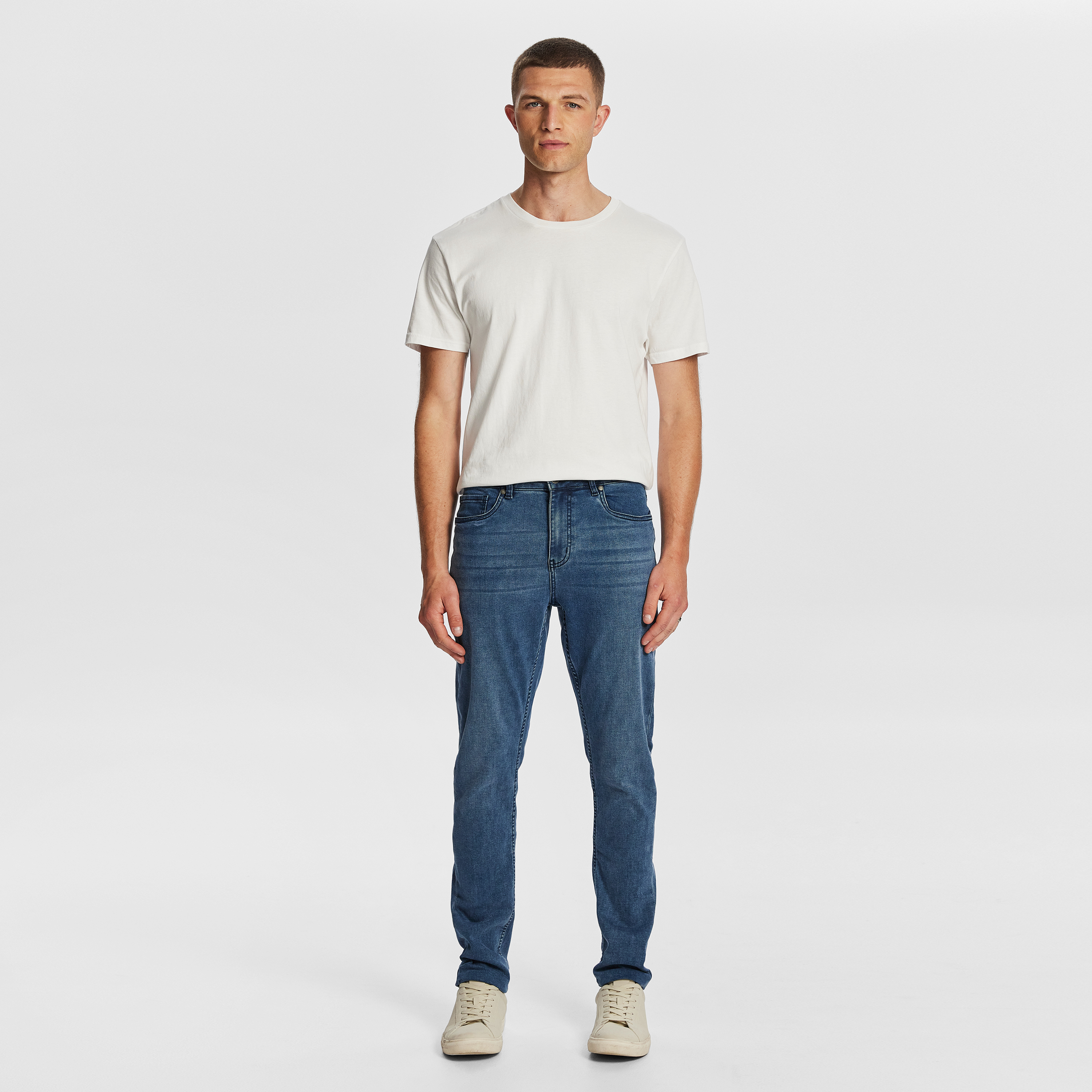 Mid Wash Joni Slim Tapered Jean