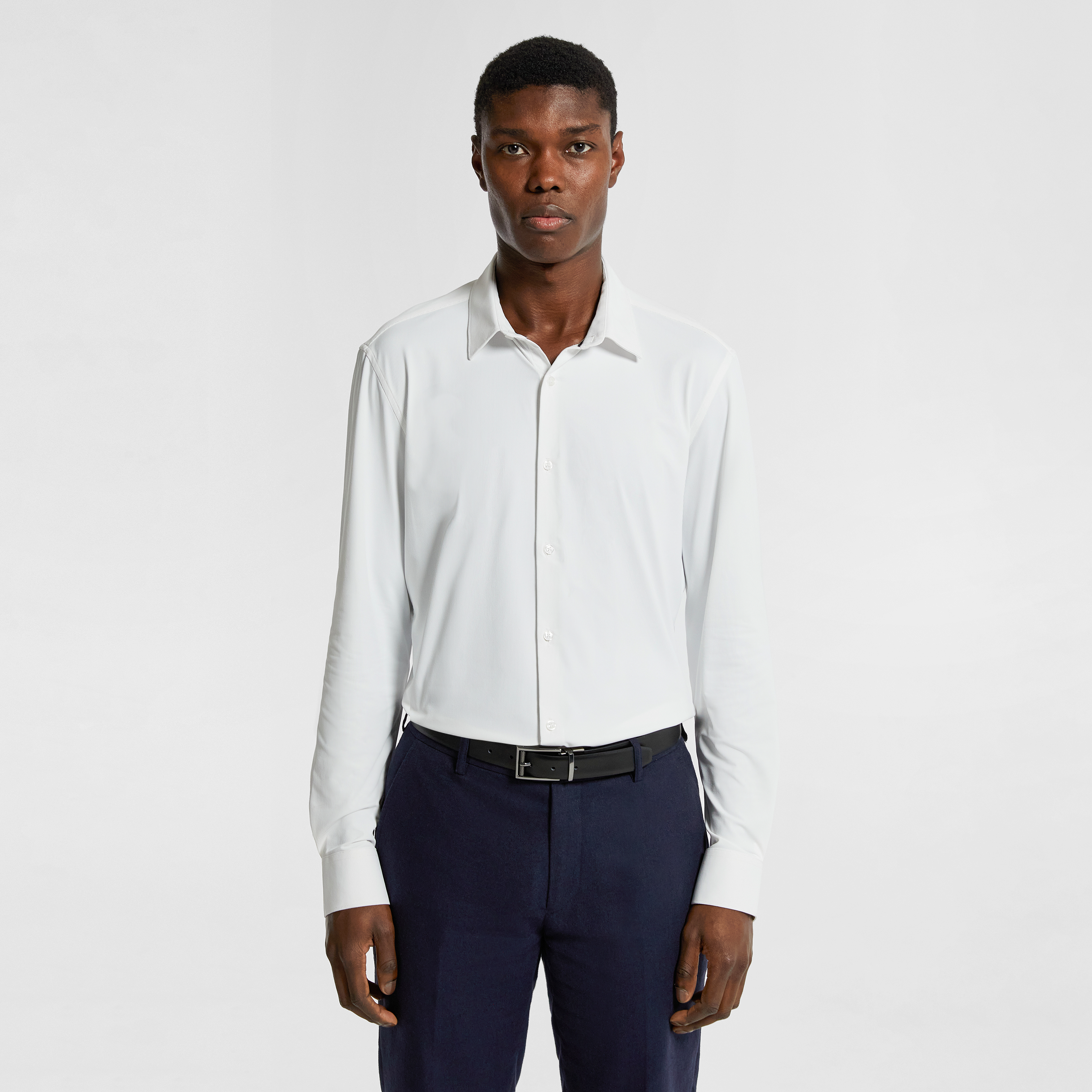 コンストラクト シャツ トップス メンズ Men's Slim-Fit Solid Performance Stretch Cooling Comfort Dress Shirt White コンストラクト メンズ シャツ トップス Men\u0027s Spread Collar Plaid