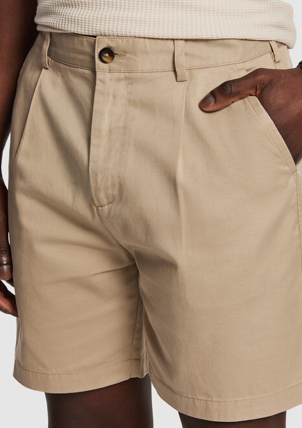 Natural Wilfred Pleat Short