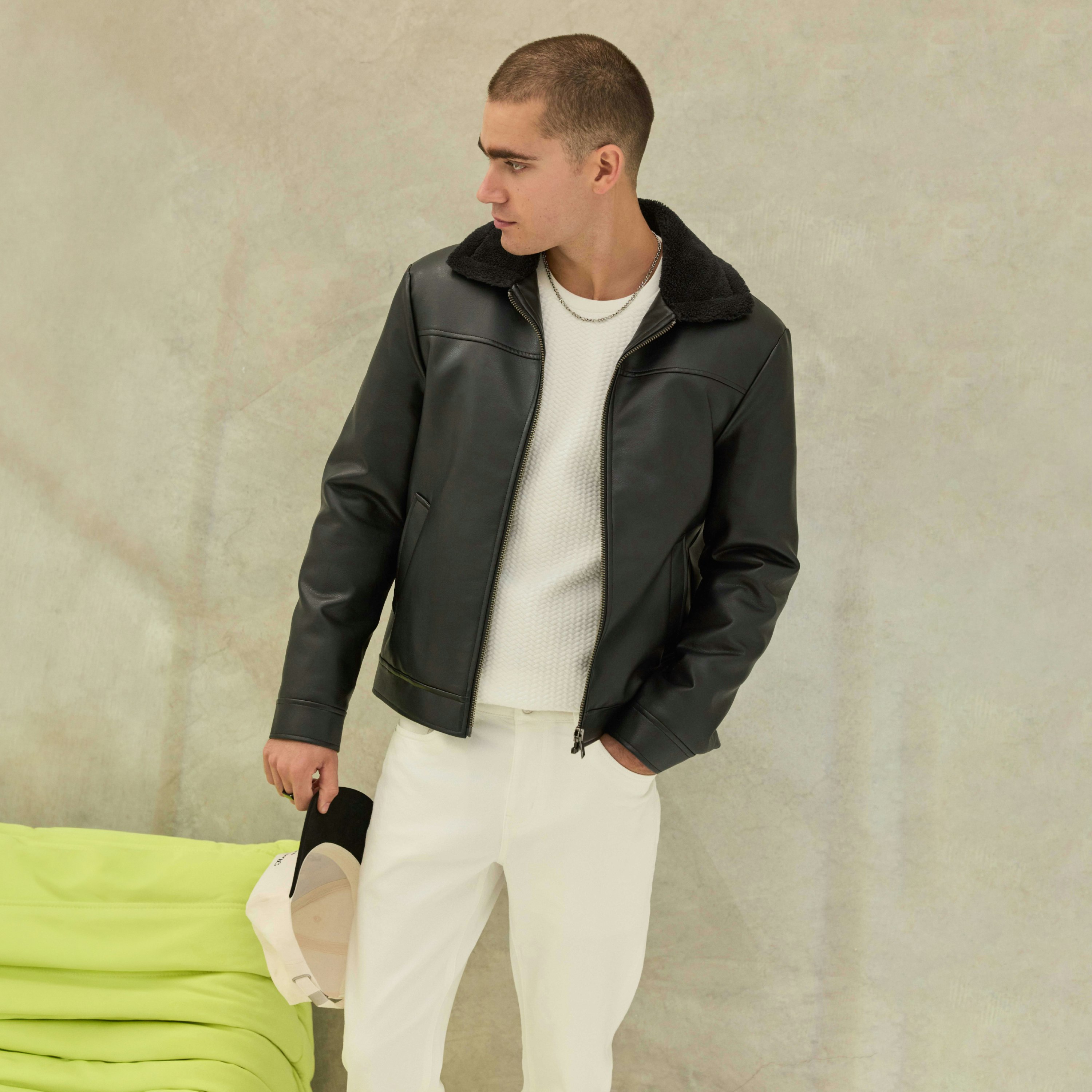 EWAN SHERPA TECH SWEATSHIRT RIVEN JEAN LOOK