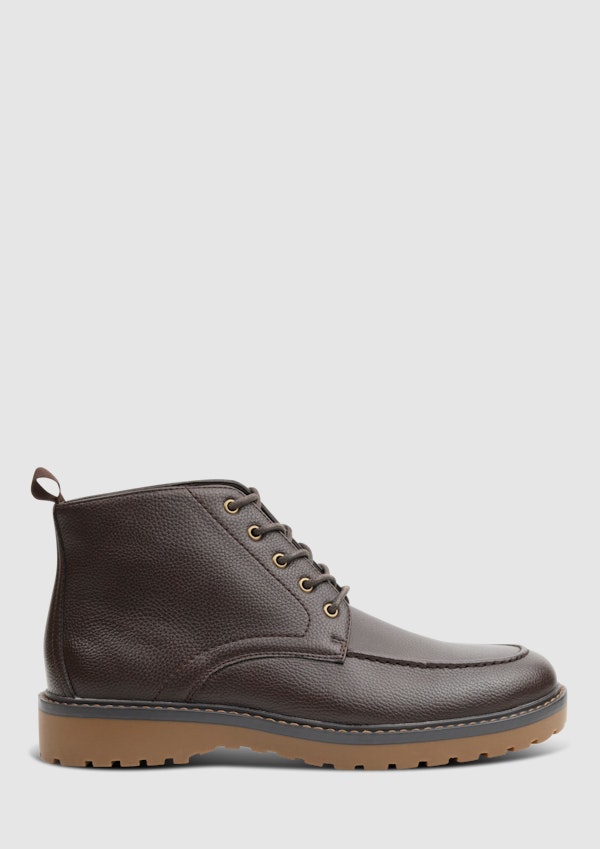Travis Chukka Boot