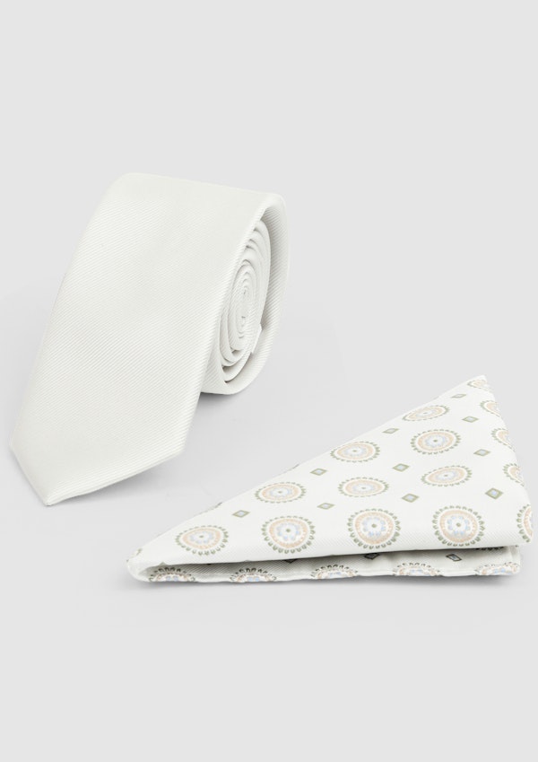 Bari Tie And Pocket Square Set