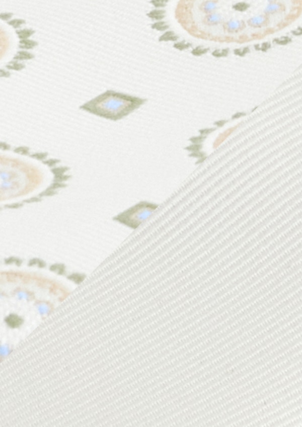 Bari Tie And Pocket Square Set