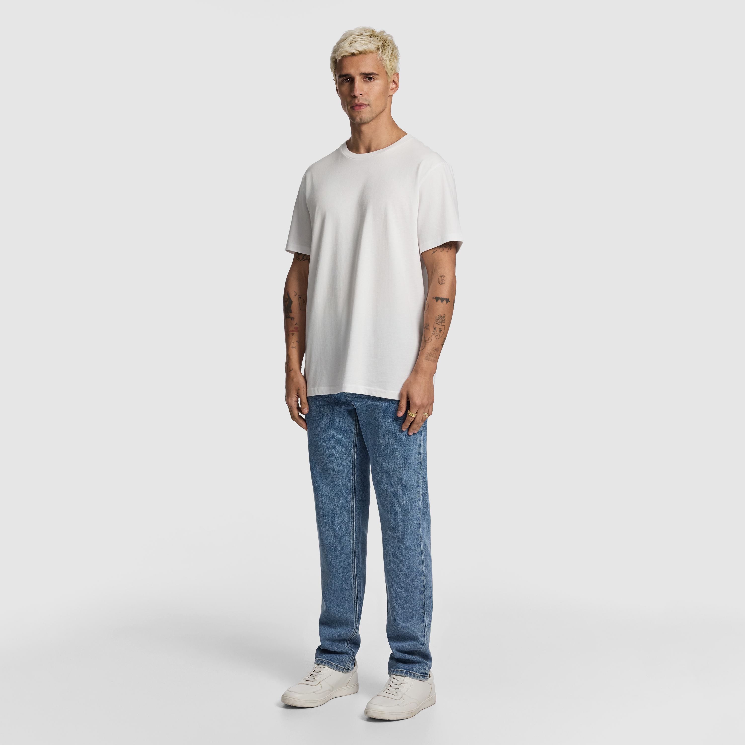 Mid Wash Spike Straight Jean